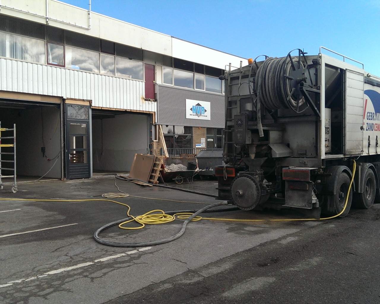 Autobedrijf v/d Wereld te Roelofarendsveen